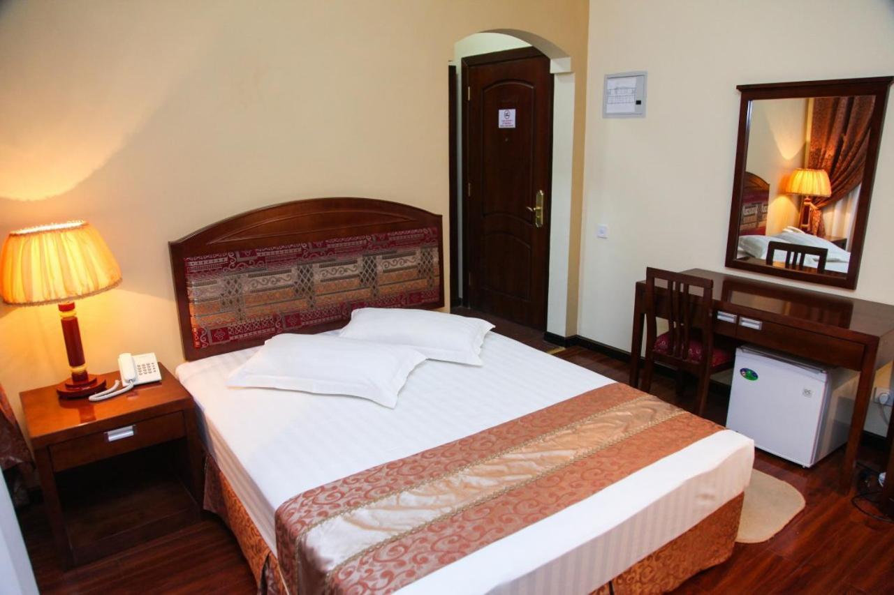 Kamelot Hotel Buxoro Luaran gambar
